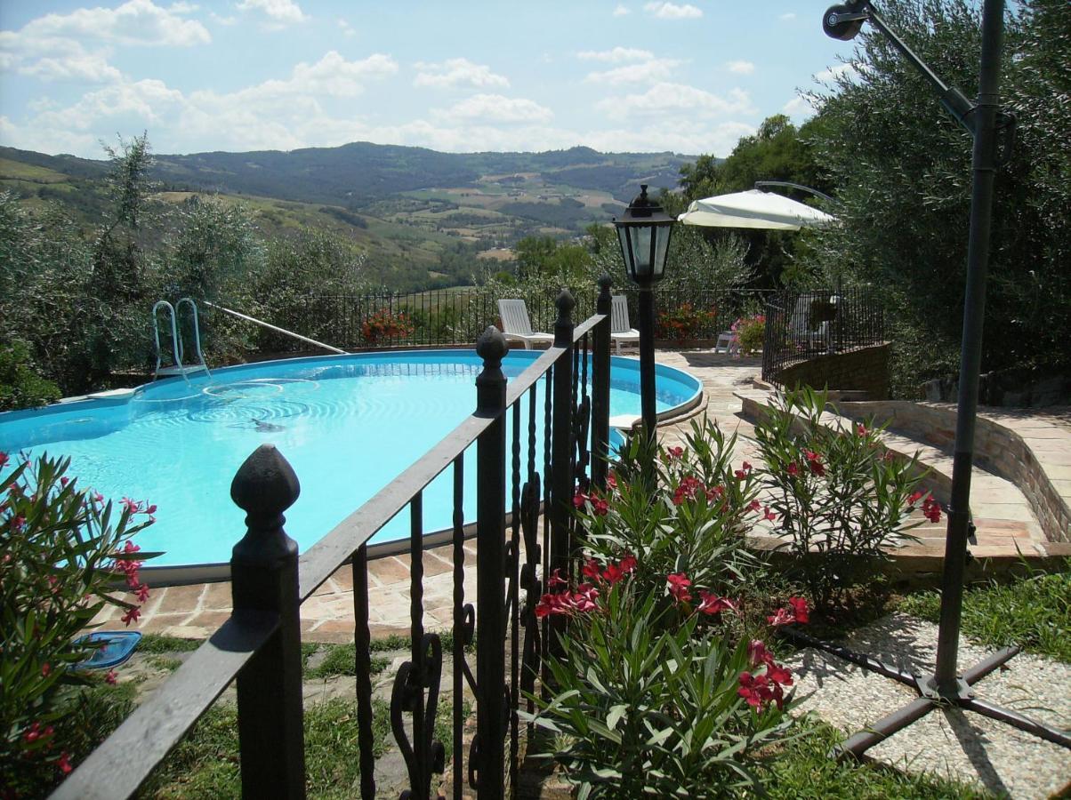 בית הארחה Castello di Serravalle 	Cascina La Buca מראה חיצוני תמונה