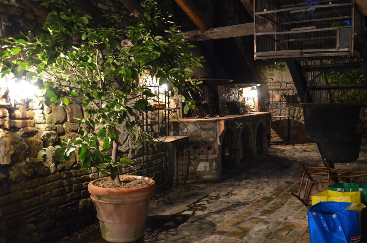 בית הארחה Castello di Serravalle 	Cascina La Buca מראה חיצוני תמונה