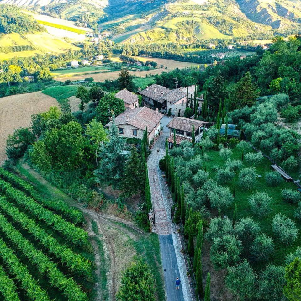 בית הארחה Castello di Serravalle 	Cascina La Buca מראה חיצוני תמונה