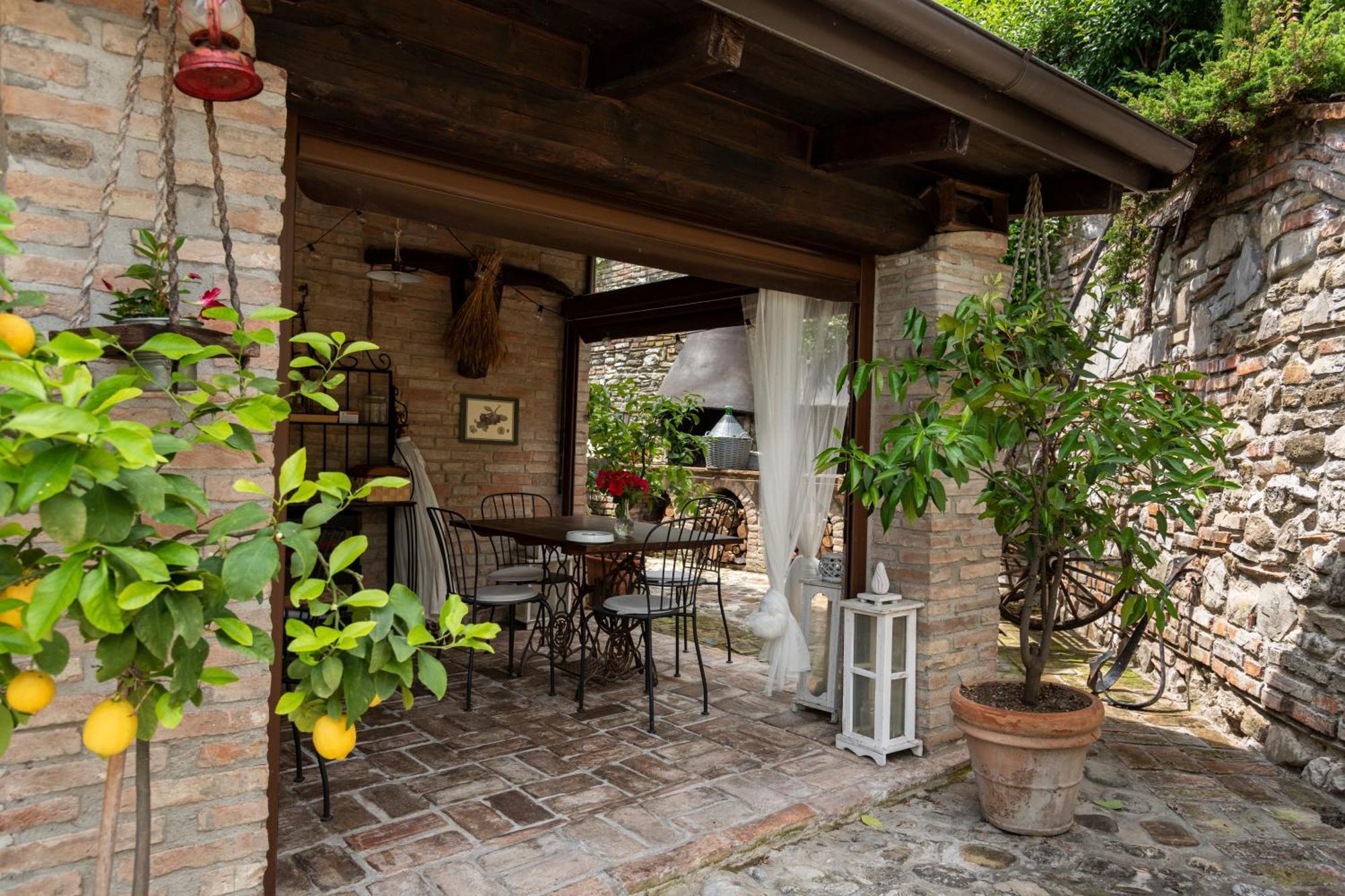 בית הארחה Castello di Serravalle 	Cascina La Buca מראה חיצוני תמונה