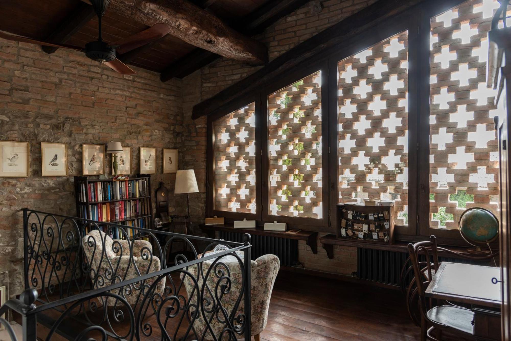 בית הארחה Castello di Serravalle 	Cascina La Buca מראה חיצוני תמונה