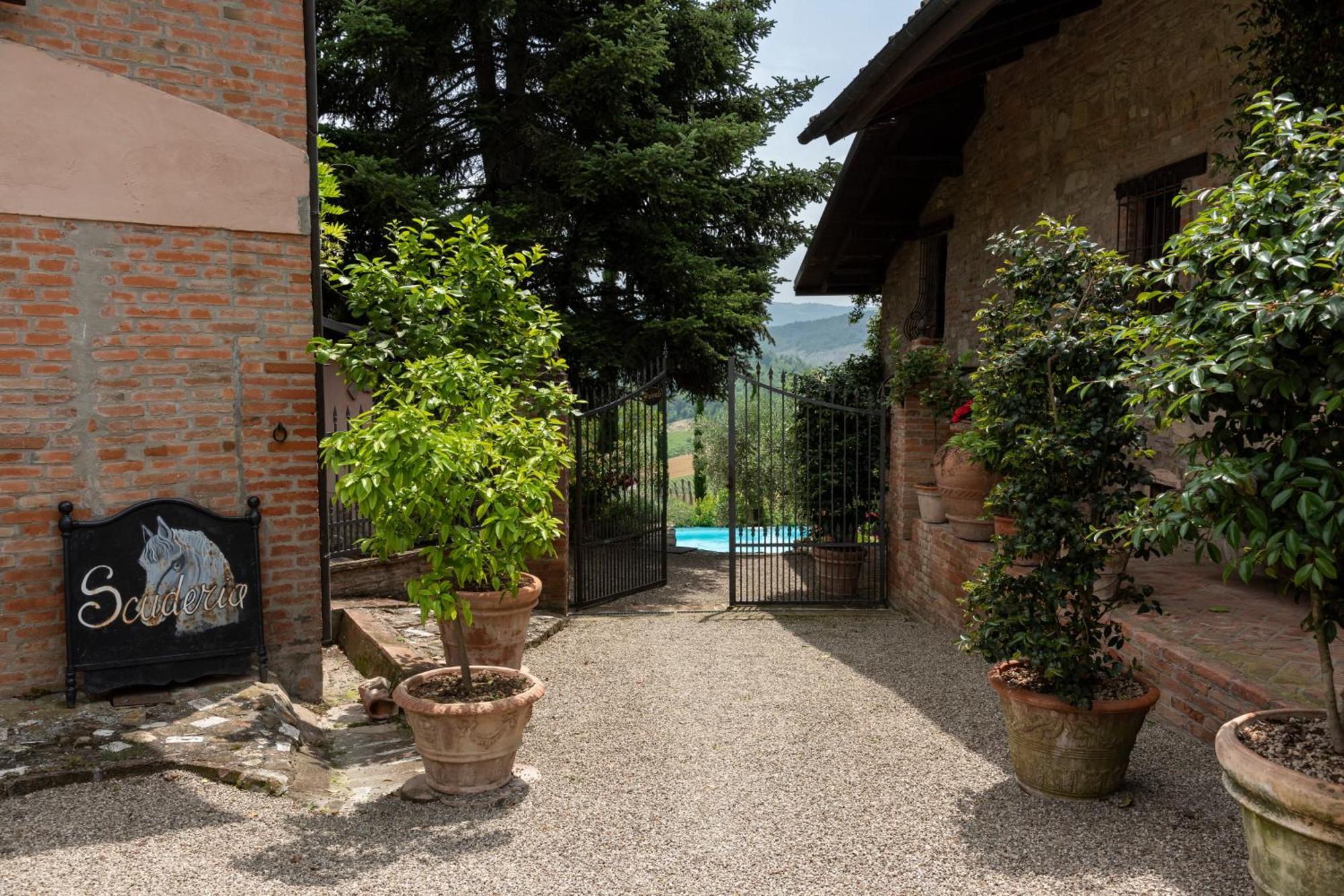 בית הארחה Castello di Serravalle 	Cascina La Buca מראה חיצוני תמונה