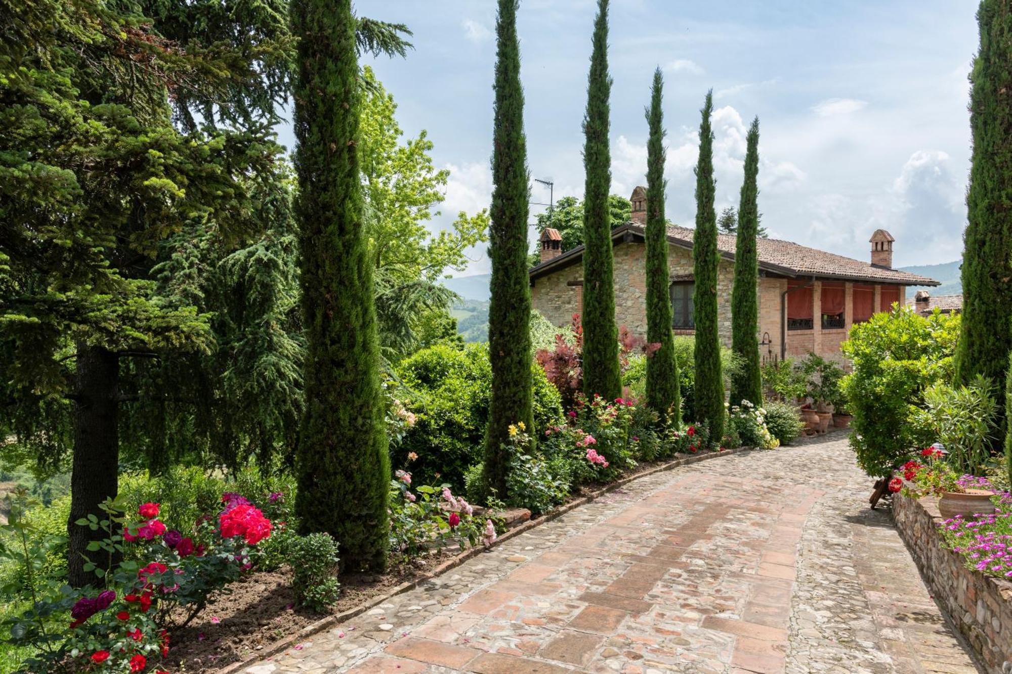 בית הארחה Castello di Serravalle 	Cascina La Buca מראה חיצוני תמונה